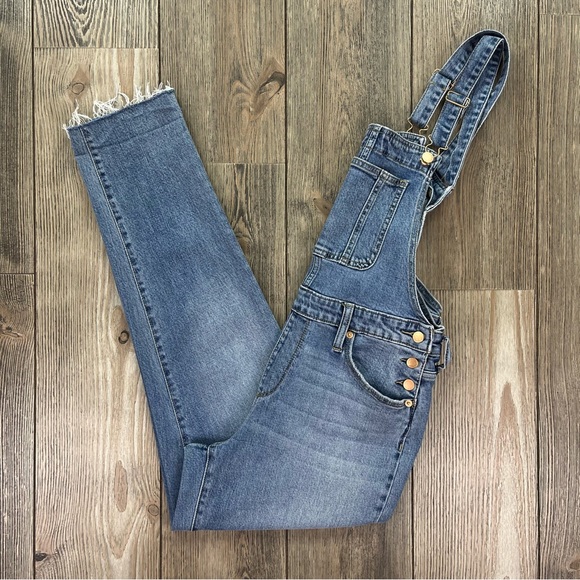 SOLD! Universal Thread Denim Overalls - Picture 10 of 12